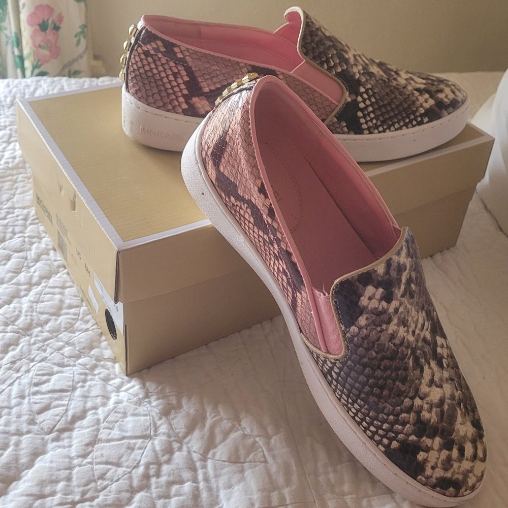 Michael Kors Sneaker Size 8